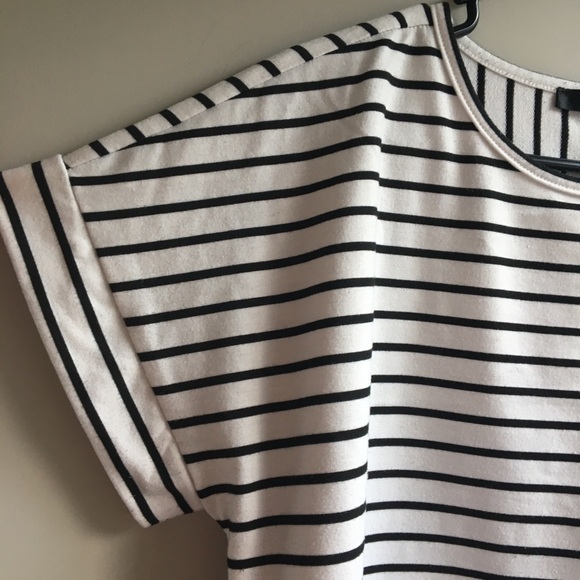 DOE & RAE | black & white striped drop sleeve top - Picture 1 of 8